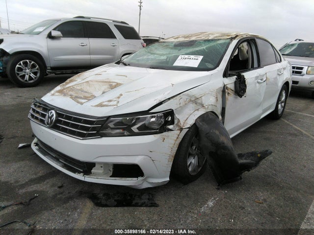 1VWAA7A31JC007510 Volkswagen Passat 2.0t S/r-line