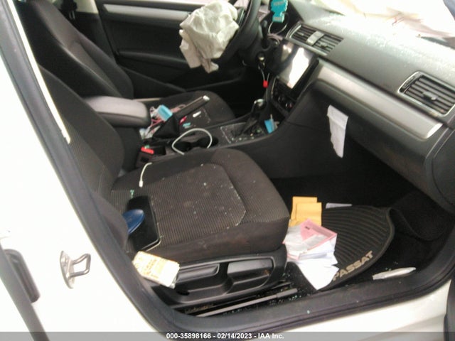 1VWAA7A31JC007510 Volkswagen Passat 2.0t S/r-line