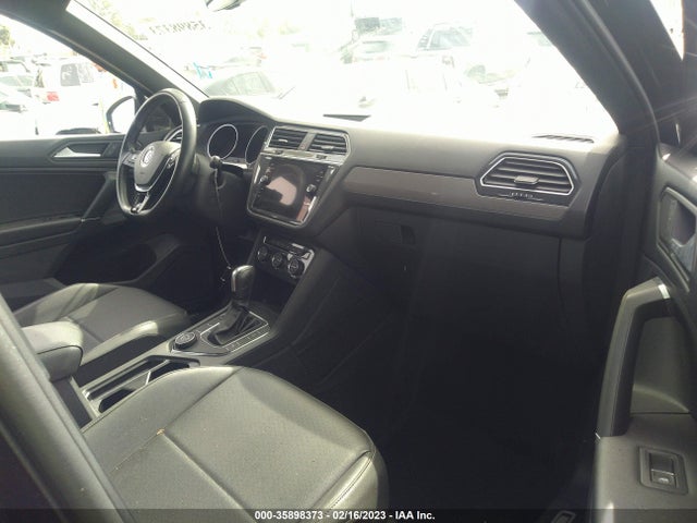3VV2B7AX6LM168378 Volkswagen Tiguan Se/sel/se R-line Black