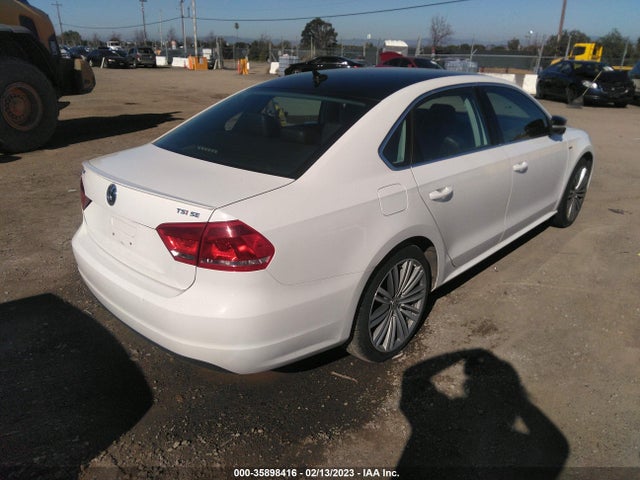 1VWBT7A35FC106708 Volkswagen Passat 1.8t Sport