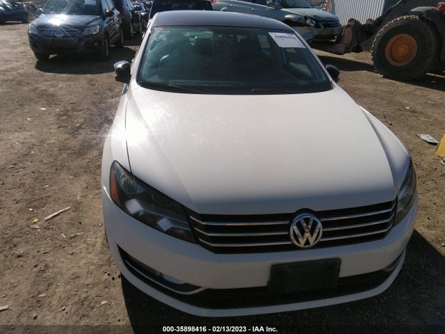 1VWBT7A35FC106708 Volkswagen Passat 1.8t Sport