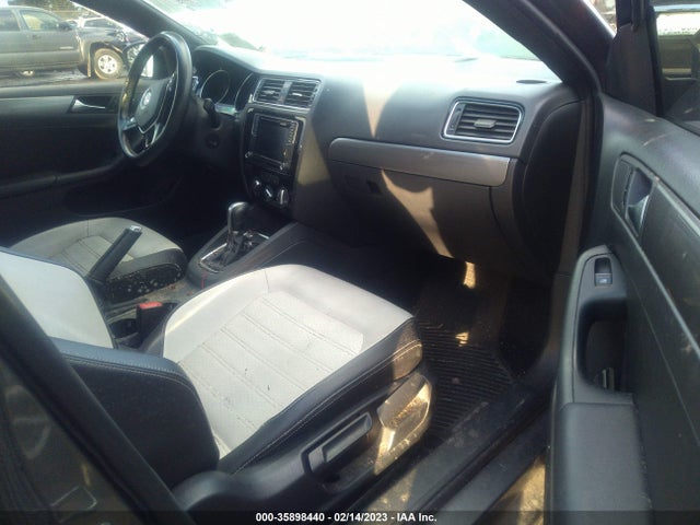 3VWD17AJ2GM248611 Volkswagen Jetta Sedan 1.8t Sport