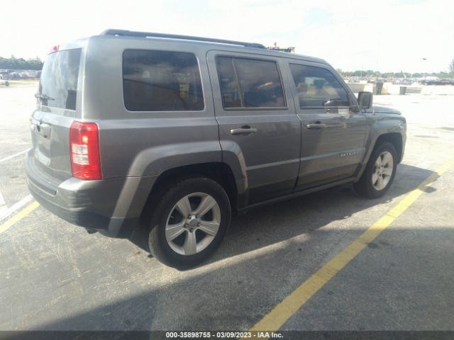 1C4NJPBB7CD637118 Jeep Patriot Sport