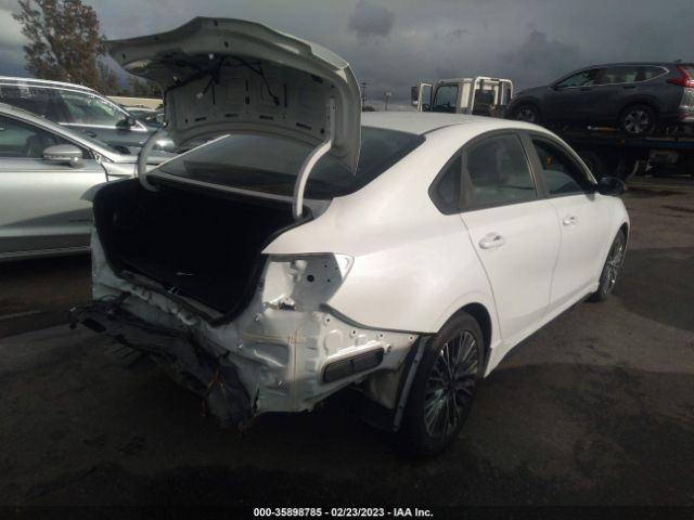 3KPF54AD7NE438016 KIA Forte Gt-line