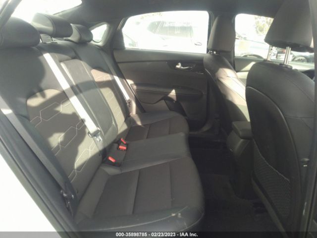 3KPF54AD7NE438016 KIA Forte Gt-line