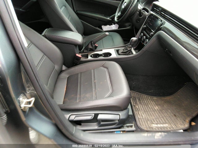 1VWMA7A35LC017246 Volkswagen Passat 2.0t R-line