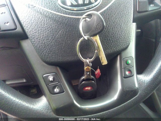 5XYKT4A14CG234798 KIA SORENTO LX
