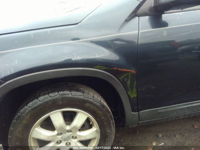 5XYKT4A14CG234798 KIA SORENTO LX
