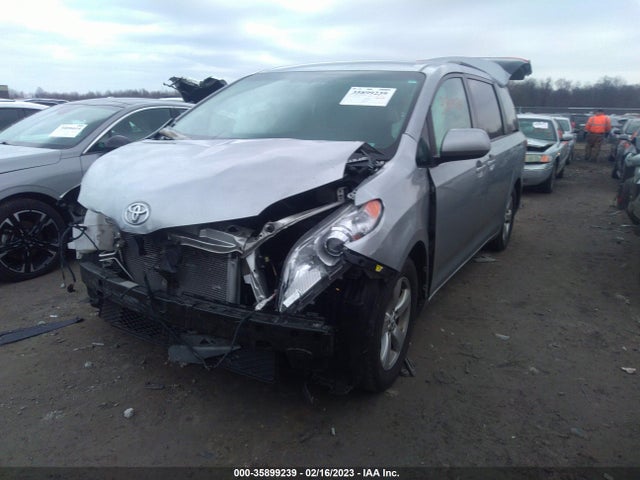 2016 Toyota Sienna, VIN: 5TDKK3DC8GS701904