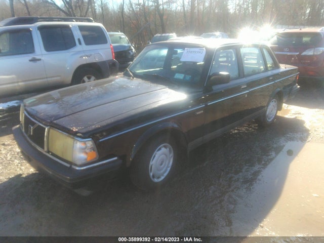 1991 VOLVO 240 VIN: YV1AA8842M1439590