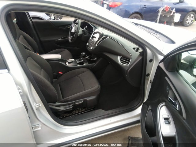 1G1ZC5ST6KF182430 Chevrolet Malibu