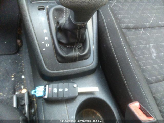 3KPA24AB8JE047713 KIA RIO S