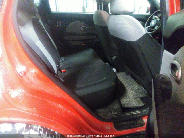 KNDJN2A26K7669207 KIA Soul Base