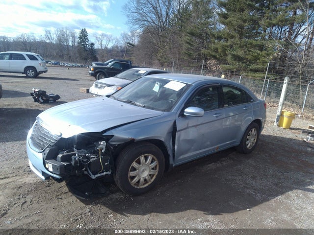 Chrysler 200 Touring 2013 1C3CCBBB6DN547186 Image 2