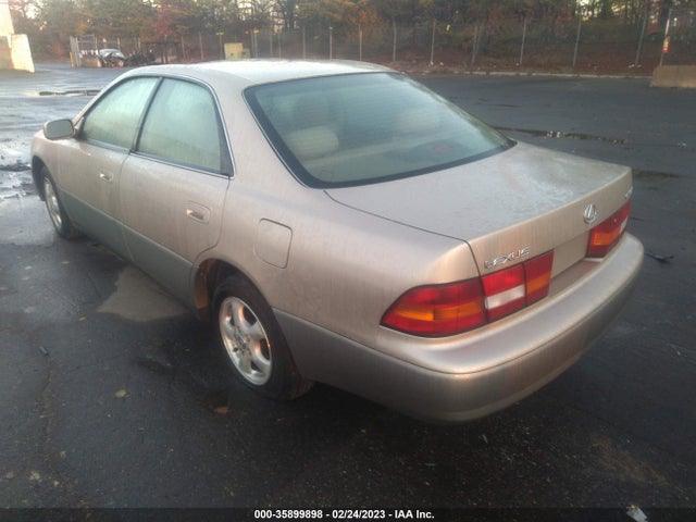 JT8BF28G8W5039613 Lexus ES 300 LUXURY SPORT SDN