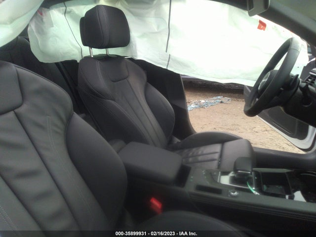 2022 Audi A4, VIN: WAUEAAF49NN013730