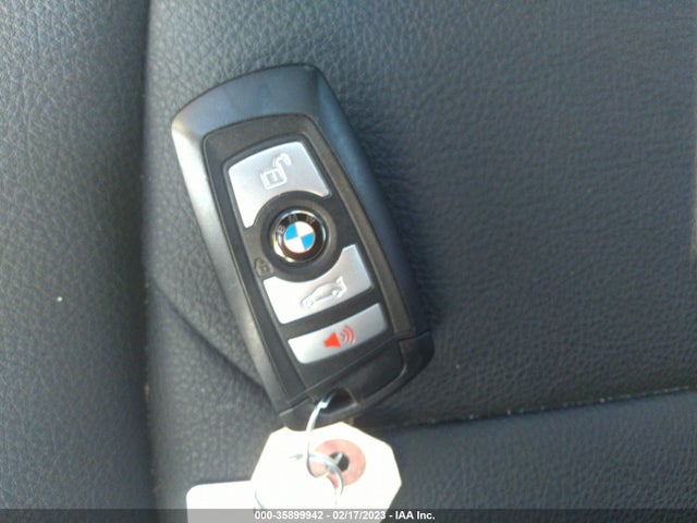 BMW 3 Series 320i 2018 WBA8E1G50JNU90968 Image 3