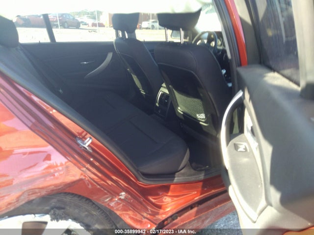 BMW 3 Series 320i 2018 WBA8E1G50JNU90968 Image 9