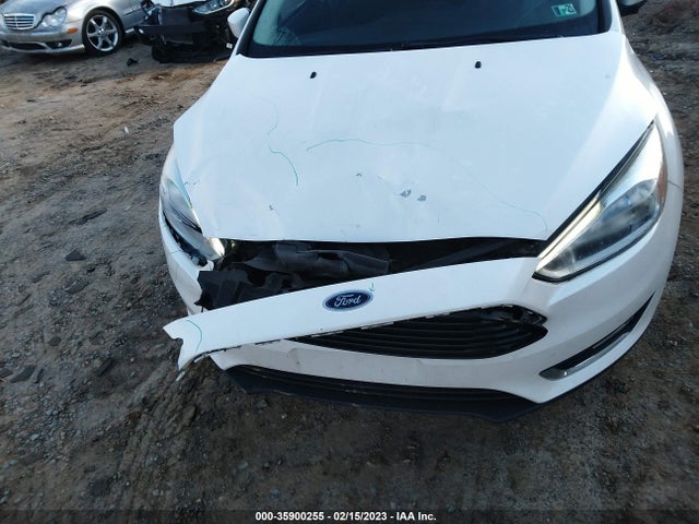 2015 FORD FOCUS TITANIUM VIN: 1FADP3J23FL321428