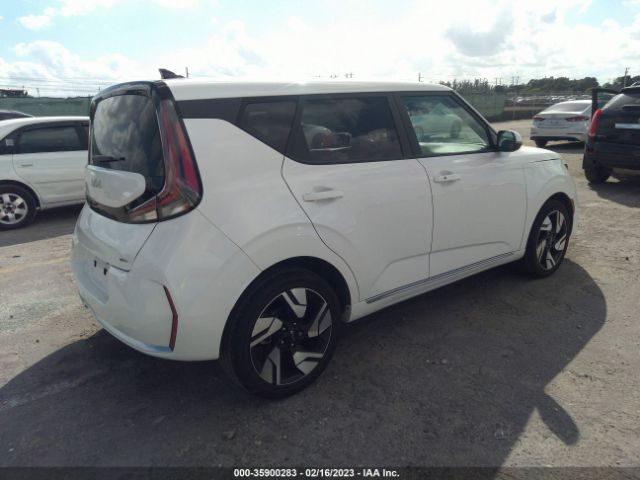 KNDJ53AU1P7844719 KIA Soul Gt-line