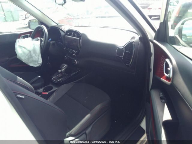 KNDJ53AU1P7844719 KIA Soul Gt-line