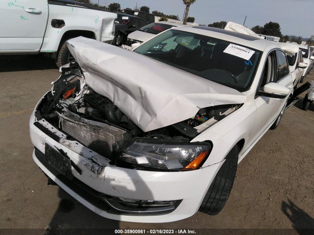 1VWCT7A35FC099702 Volkswagen Passat 1.8t Sel Premium