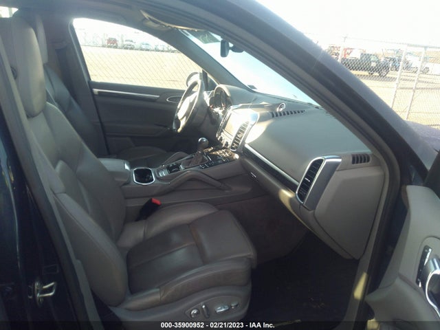 2012 PORSCHE CAYENNE VIN: WP1AA2A28CLA04070