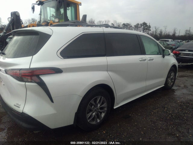 2022 Toyota Sienna, VIN: 5TDJRKEC6NS102853