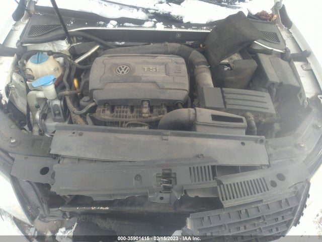 1VWAT7A39FC074616 Volkswagen Passat 1.8t S