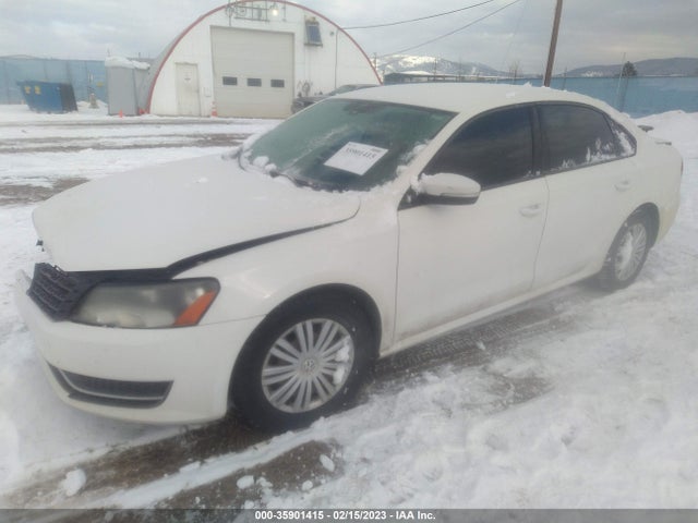 1VWAT7A39FC074616 Volkswagen Passat 1.8t S