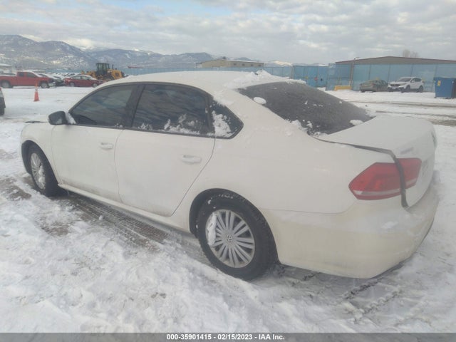 1VWAT7A39FC074616 Volkswagen Passat 1.8t S
