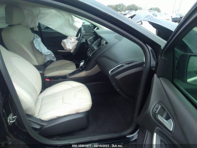 1FADP3N28GL339967 Ford Focus Titanium