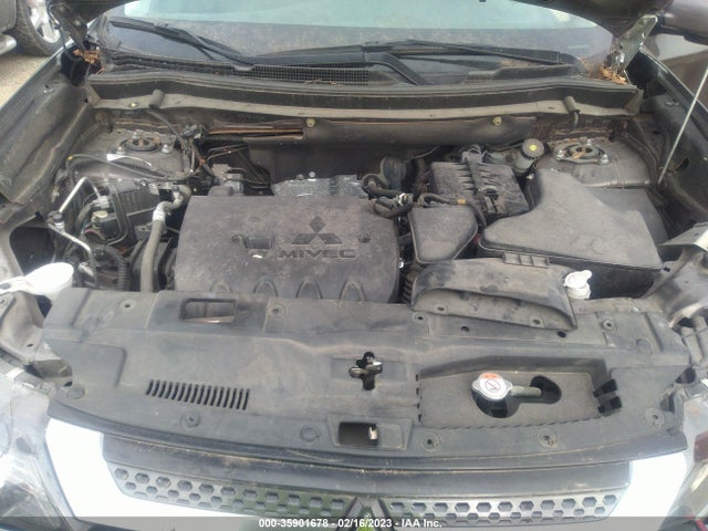 JA4AD2A30KZ009738 Mitsubishi Outlander Es