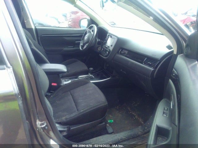 JA4AD2A30KZ009738 Mitsubishi Outlander Es