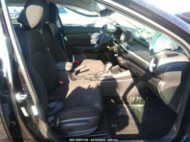 3KPF24ADXME387439 KIA Forte Lxs