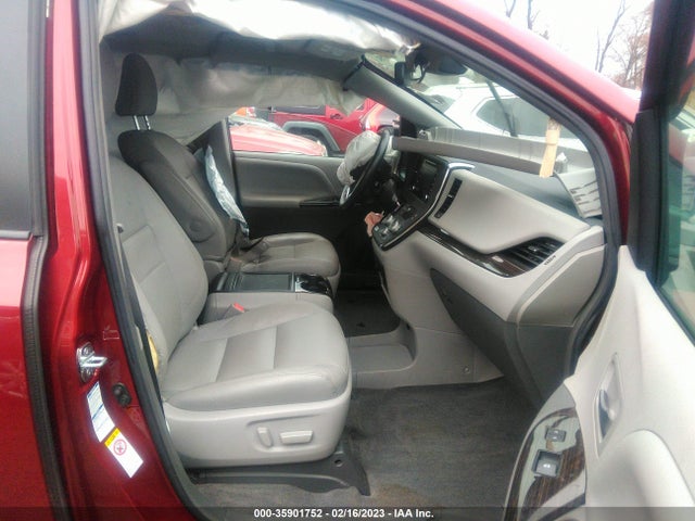 2018 Toyota Sienna, VIN: 5TDDZ3DC3JS198150