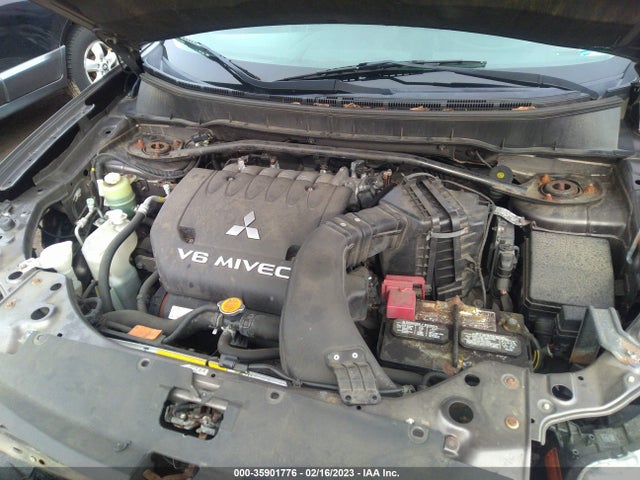JA4JT5AX5BU036681 Mitsubishi OUTLANDER GT