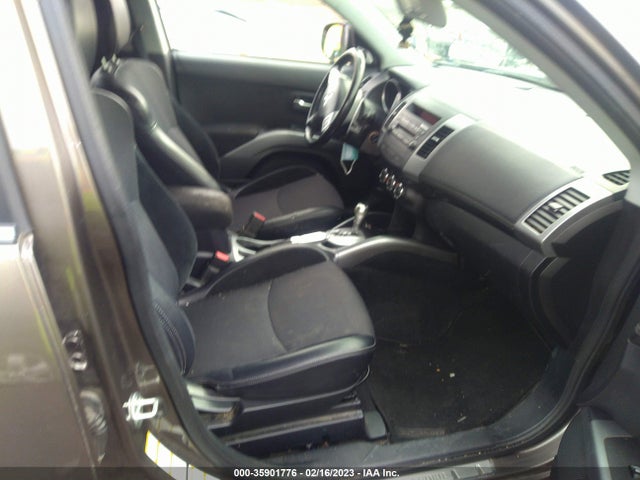 JA4JT5AX5BU036681 Mitsubishi OUTLANDER GT