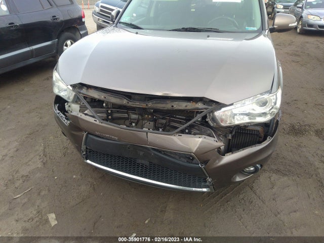 JA4JT5AX5BU036681 Mitsubishi OUTLANDER GT