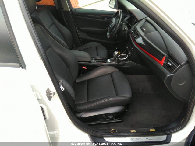 2015 BMW X1 SDRIVE28I VIN: WBAVM1C54FV316078