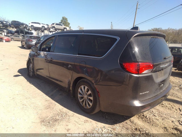 2C4RC1DG0HR676798 Chrysler Pacifica Touring