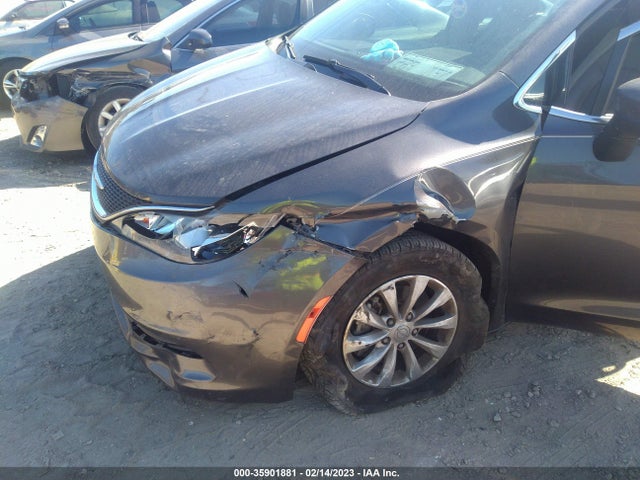 2C4RC1DG0HR676798 Chrysler Pacifica Touring