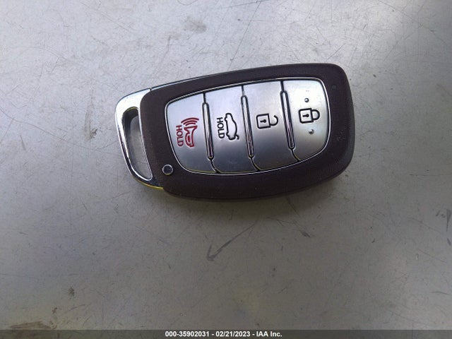 2016 Hyundai Elantra, VIN: KMHDH4AE7GU545185