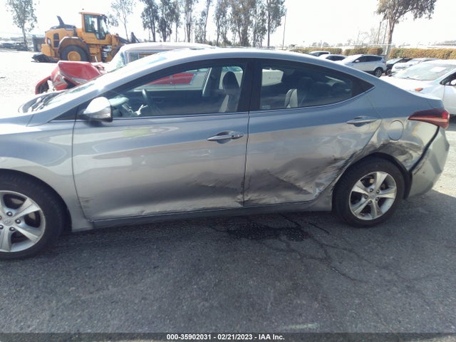 2016 Hyundai Elantra, VIN: KMHDH4AE7GU545185