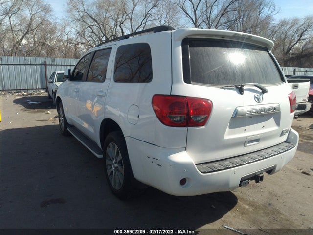 2015 Toyota Sequoia, VIN: 5TDJY5G16FS124403