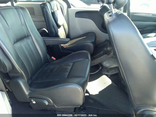 2C4RC1BG2GR213546 Chrysler Town & Country Touring