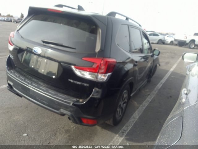 JF2SKAJC8MH527794 Subaru Forester Premium