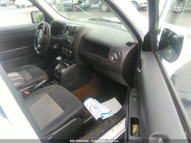 Продажа на аукционе авто 2016 Jeep Patriot Sport, vin: 1C4NJPBA3GD670341, номер лота: 35902598
