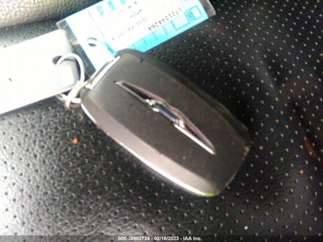 35902735 :رقم المزاد ، 2C4RC3BG7LR267821 vin ، 2020 Chrysler Pacifica Launch Edition مزاد بيع