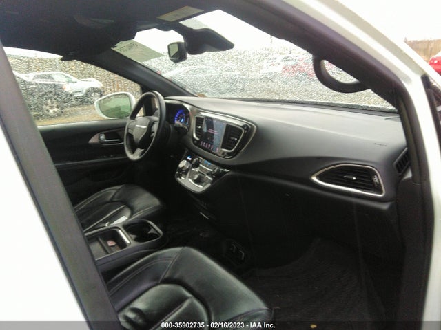 35902735 :رقم المزاد ، 2C4RC3BG7LR267821 vin ، 2020 Chrysler Pacifica Launch Edition مزاد بيع